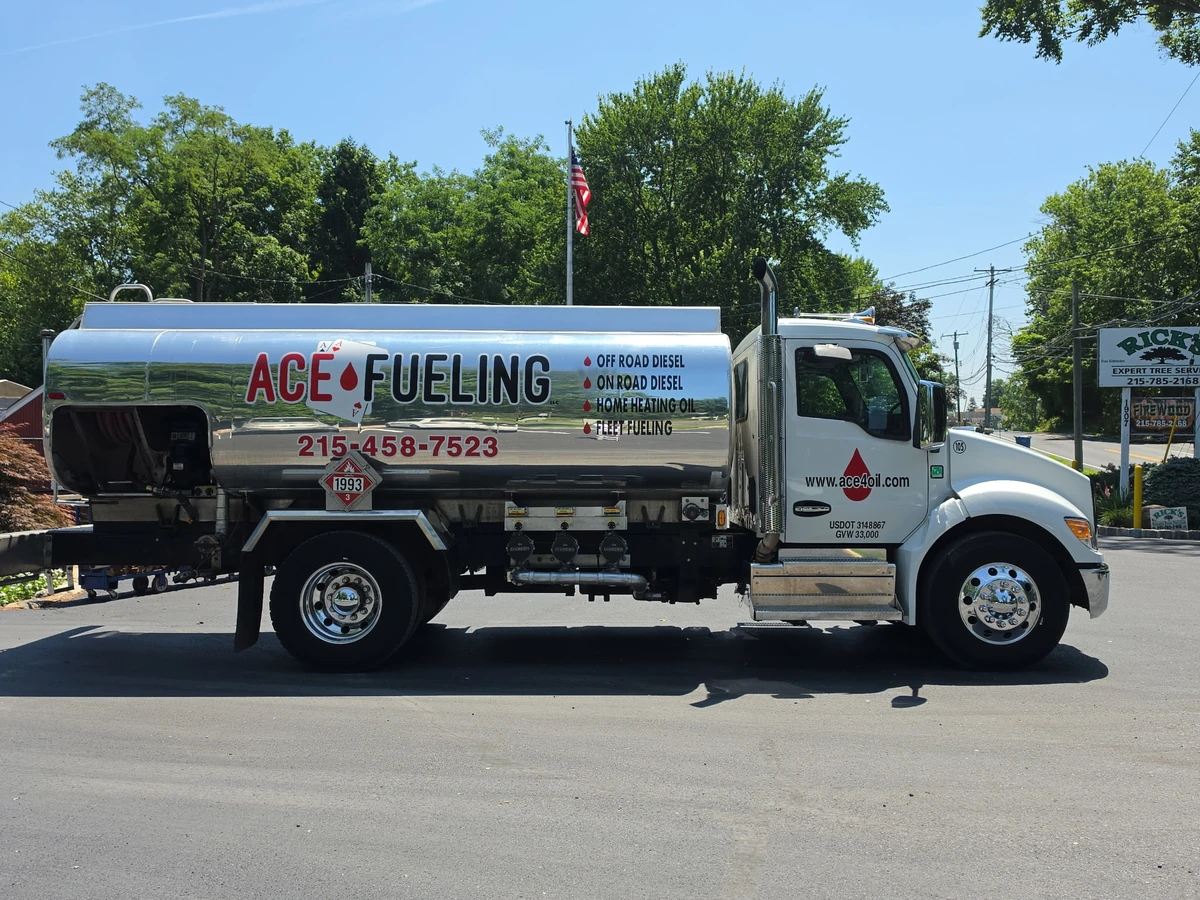 Ace Fueling Kenworth tanker truck ready for same-day heating oil and diesel delivery throughout Bristol, Levittown, and Bensalem, PA